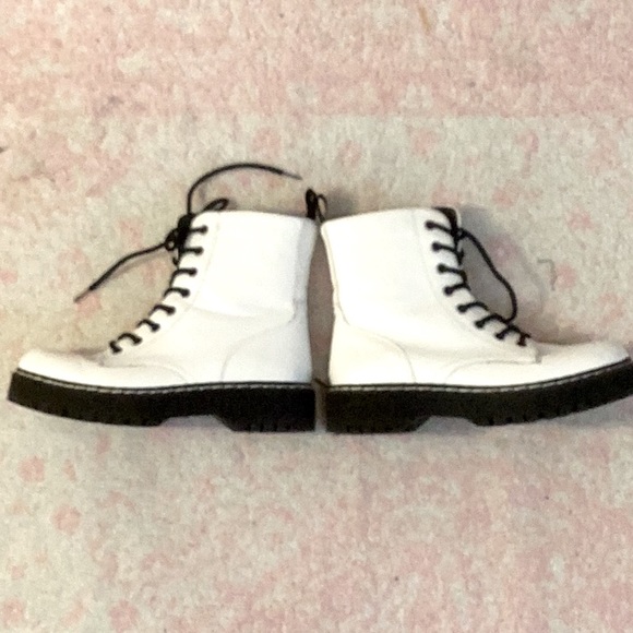 Sincerely Jules pleather boots - Picture 1 of 5